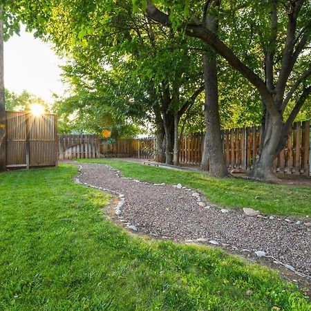 Charming 2 Bedroom Near Downtown - Rose Tree 1 Moab Luaran gambar