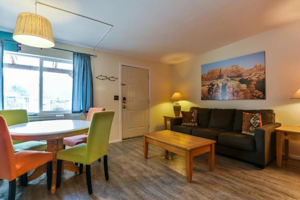 Charming 2 Bedroom Near Downtown - Rose Tree 1 Moab Luaran gambar